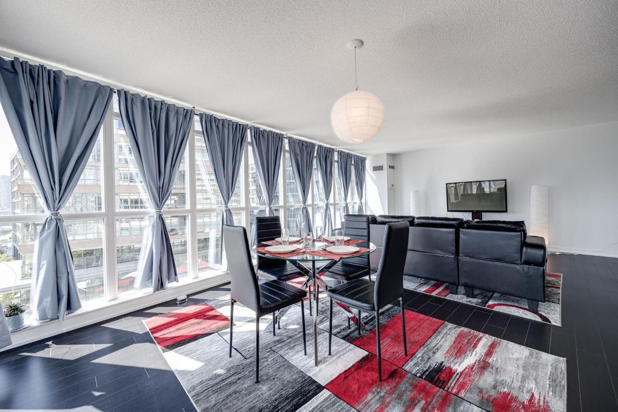 3Bdrm Lake View Condo In Toronto Luaran gambar